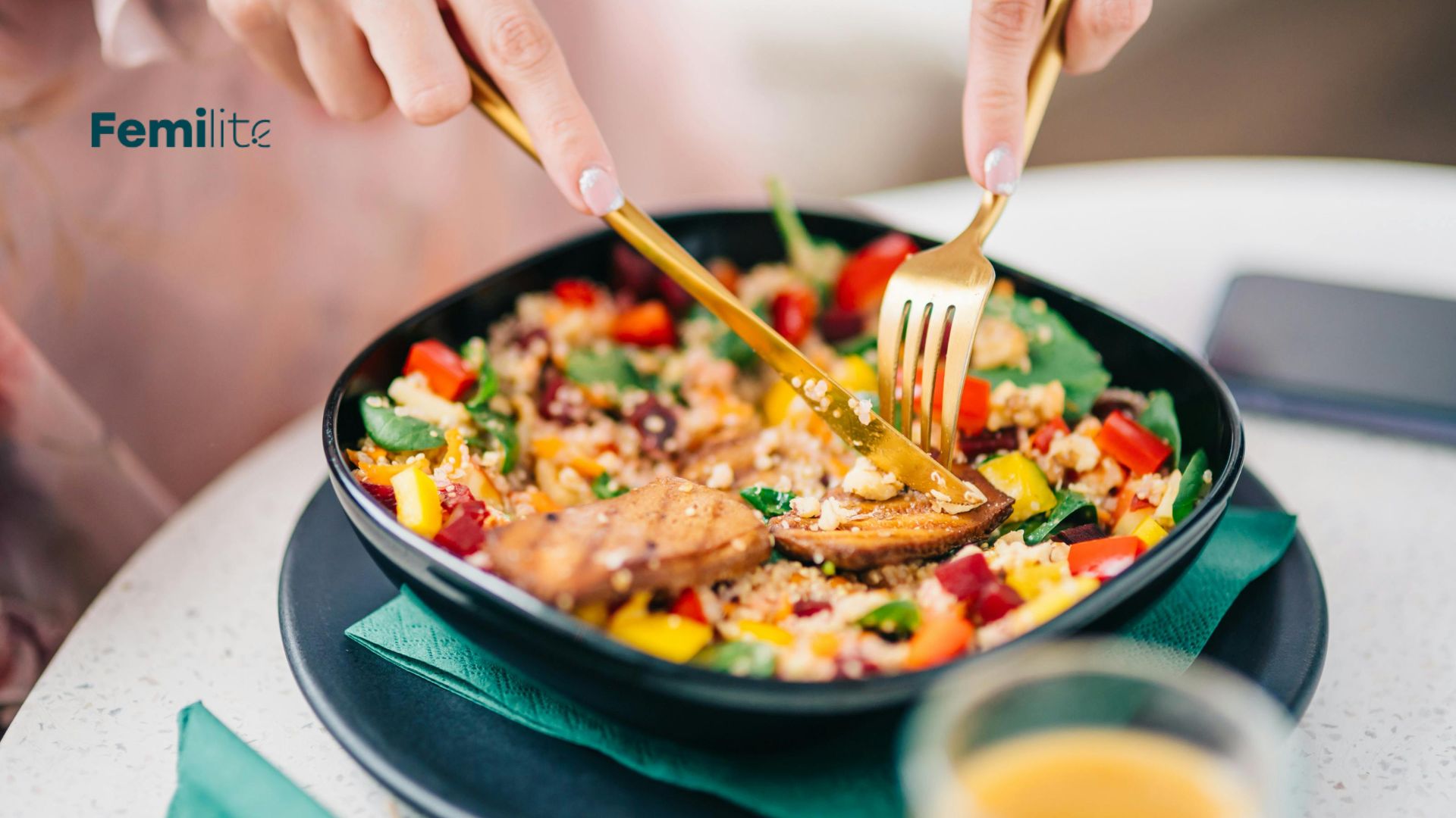 Jak zbudować zdrową relację z jedzeniem po latach diet?